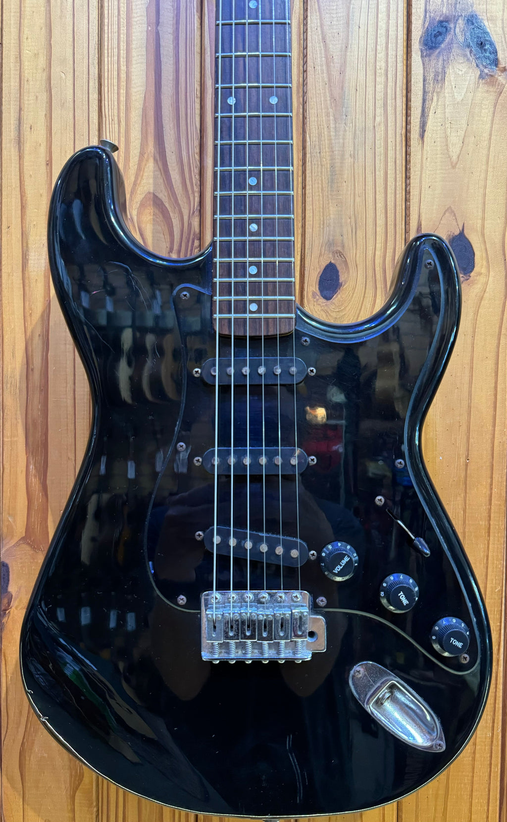 Electric Guitar Solid Body 6 String with Amplifier